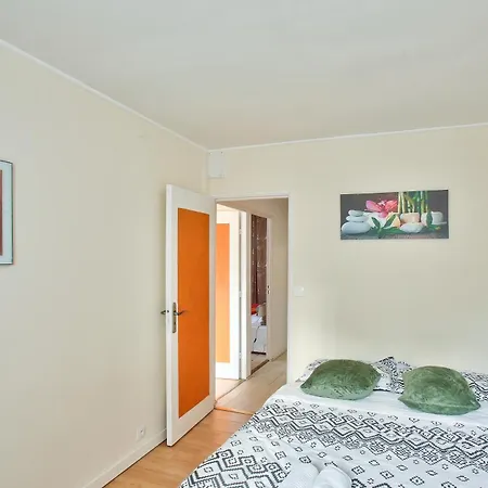 Chic And Spacious Apart Amaizing Terrace 아파트 *